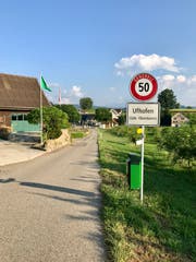 Mitte September werden die Tempo-50-Schilder durch Fahrverbotstafeln ersetzt. (Bild: Andrea Häusler)