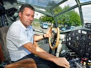 Ist am Freitagnachmittag mit einer Gruppe aus Deutschland abgehoben: Ju-Air-Chefpilot Andreas Pfisterer. (Bild: KEYSTONE/WALTER BIERI)