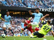 Manchester Citys Sergio Agüero erzielt sein drittes Tor gegen Huddersfield Town (Bild: KEYSTONE/AP/DAVE THOMPSON)