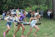 Die Meitlipfadi Stauffacherin Altdorf trieb im Sommerlager Wintersport. (Bild: PD, Tenniken, Juli 2018)
