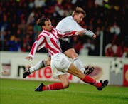 Mini Jakobsen im Jahr 1997 in einem Champions-League-Spiel mit Rosenborg Trondheim. (Gorm Kallestad/AP)