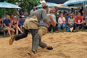 Harter Schlussgang-Kampf zwischen Roger Büeler (Sieger, links) und Christian Häfliger.
