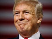 Mit sich selbst zufrieden - aber nicht mit den Medien: US-Präsident Donald Trump (in einer Aufnahme vom 31. Juli in Tampa, Florida). (Bild: KEYSTONE/AP/EVAN VUCCI)