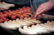 Zurzeit absolut verboten: Feuern mit Kohle. (Archivbild: Urs Flüeler)