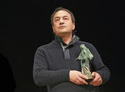 Für sein Flüchtlingsengagement wurde Riaces Bürgermeister Domenico Lucano im Februar 2017 mit dem Dresdner Friedenspreis geehrt. (Bild: Matthias Schumann/Imago)