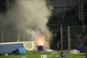 In schlechter Erinnerung: Die Ausschreitungen nach dem letzten Spiel im Espenmoos 2008. (Bild: Ralph Ribi)