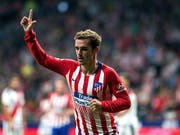 Antoine Griezmann erlöst die Fans von Atlético mit seinem Treffer im Derby gegen Rayo Vallecano (Bild: KEYSTONE/EPA EFE/RODRIGO JIMENEZ)