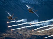 Schwierige Suche nach einem Nachfolgemodell für die F/A-18 der Schweizer Luftwaffe. Bild: Christian Merz/Keystone