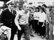 Am 14. März 1973 wird John McCain, Mitte, in Hanoi (Vietnam) freigelassen. (AP Photo/Horst Faas, File)