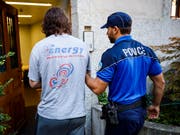 Der Mann, der Anfang 2013 in Daillon VS drei Frauen erschossen und zwei Männer mit Schüssen verletzt hat, ist nach Ansicht von Anklage und Verteidigung unzurechnungsfähig. (Bild: KEYSTONE/VALENTIN FLAURAUD)