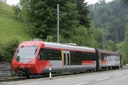 Zur Verstärkung werden drei Niederflursteuerwagen neu zwischen Gossau und Wasserauen eingesetzt. (Bild PD)