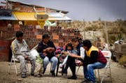 Die Juristin Laura Crivelli (zweite von rechts) ist für das Hilfswerk Interteam in Bolivien im Einsatz. (Bild: Interteam)