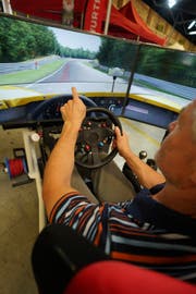 Im Fahrsimulator über die Nordschleife.