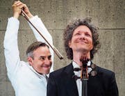 Das Cello-Comedy-Duo Calva tritt im Schloss Dottenwil auf. (Bild: PD)