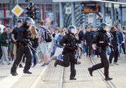 Die Polizei in Chemnitz macht sich auf erneute Proteste gefasst. (Andreas Seidel/dpa via AP)
