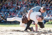 Der Buttisholzer Roman Wandeler (links) im Schlussgang gegen den Freiburger Romain Collaud. (Bild: Tobias Meyer (Landquart, 26. August 2018)
