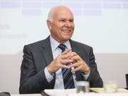 Swissmem-Präsident Hans Hess kann sich freuen, dass die Maschinen-, Elektron- und Metallindustrie wieder auf Hochtouren läuft. (Archiv). (Bild: KEYSTONE/SIGGI BUCHER)
