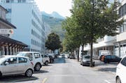 Nach der Sanierung der Werkleitungen erhält die Grünaustrasse auch einen neuen Belag. (Bild: Bianca Helbling)