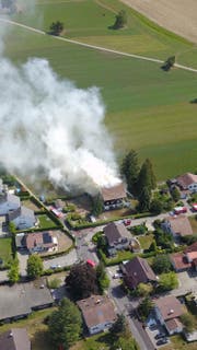 Der Brandort aus der Luft (Bild: Jonas Bonderer)