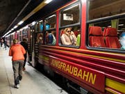 Die Jungfraubahn-Gruppe hat im ersten Halbjahr einen Rekordgewinn eingefahren. (Bild: KEYSTONE/GAETAN BALLY)