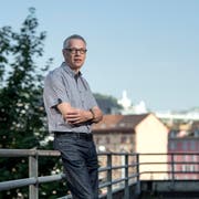 Joe Bucheli auf dem Balkon seines Büros an der Kellerstrasse in Luzern. (Bild: Pius Amrein, 18. Juli 2018)