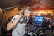 DJ Kaufi sorgte auch an der 1. August-Party in Grub SG für Stimmung im Festzelt. (Bild: Ralph Ribi)