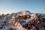 Auch Santorini steht bei chinesischen Gästen hoch im Kurs.Bild: Athanasios Gioumpasis/Getty (16. Juli 2018)