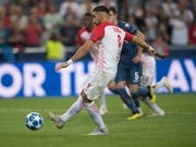 Munas Dabbur (am Ball) scheitert mit Salzburg in den Playoffs zur Champions League (Bild: KEYSTONE/EPA/ANDREAS SCHAAD)
