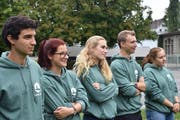 Einige Delegierte des Europäischen Jugendparlaments (von links): Romain Prina, Nina Steffen, Roxane Frund, Jannis Brombacher und Rebekka Sohns. (Bild: PD/Elena Ignatiadou)