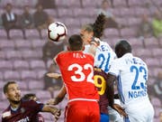 Genfs Goalie Jérémy Frick kommt beim 0:1 gegen Noah Loosli zu spät (Bild: KEYSTONE/SALVATORE DI NOLFI)