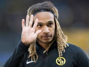 YBs Aussenverteidiger Kevin Mbabu wird für seine starken Auftritte bei den Young Boys mit dem ersten Nationalmannschafts-Aufgebot belohnt (Bild: KEYSTONE/PETER SCHNEIDER)