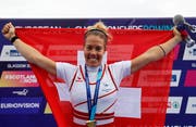 Jeannine Gmelin hat gut lachen: Nach WM-Gold und dem Gesamtweltcup gewann die Zürcherin auch den EM-Titel (Bild: AP Photo/Darko Bandic)