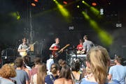 Panda Lux spielte bei Temperaturen von über 30 Grad. Der guten Stimmung tat diese Hitze aber keinen Abbruch. (Bild: Christoph Heer)