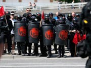 In der US-Stadt Portland ist es am Samstag zu gewaltsamen Aktionen zwischen demonstrierenden Gruppierungen gekommen. (Bild: KEYSTONE/AP The Oregonian/MARK GRAVES)