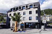 In Walchwil - im Bild das Gemeindehaus - wurden nur so viele Kandidaten angemeldet wie es Sitze gibt. Bild: Werner Schelbert (Walchwil, 22. Juni 2018)