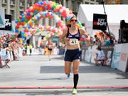 Nicola Spirig gewinnt in St. Moritz einen EM-Formtest mit insgesamt 40 km Velo- und 18 Laufkilometern (Bild: KEYSTONE/ANTHONY ANEX)
