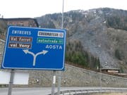   The Val Ferret is affected by the landslide in Italy at the foot of Mont Blanc-Massifs. (Image: KEYSTONE / EPA / BENOIT GIROD) 