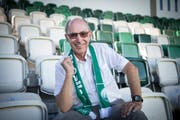 Kolumnist Fredi Kurth auf der Gegentribühne. (Bild: Ralph Ribi)
