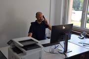 Im Quartierbüro bietet Dominique Tschannen ein offenes Ohr für Anliegen der Quartierbewohner. (Bild: Claudio Weder)