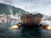 Wieder in der Heimat angekommen: Roald Amundsens Forschungsschiff «Maud» bei der Ankunft in Bergen. (Bild: KEYSTONE/EPA NTB SCANPIX/JAN WANGGAARD)