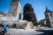 Die Arboner Schlossmauer ist in einem schlechten Zustand und wird saniert. (Bild: Reto Martin)