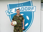 Berufsoffizier Roli Wetter ist auch Fussballtrainer. (Bild: Kurt Lichtensteiger)