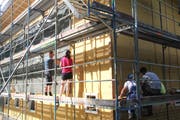 Mit dem Erweiterungsbau des Kleinkaliberstands in Erstfeld sind die Sportschützen Uri voll auf Kurs. (Bild: Paul Gwerder, Erstfeld, 2. August 2018)