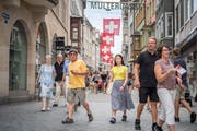 Touristen aus Fernost in der Multergasse. (Bild: Urs Bucher)