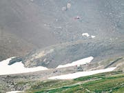 Die Bergungsarbeiten nach dem Absturz einer Ju-52 am Piz Segnas oberhalb von Flims GR sind abgeschlossen worden. Die zwanzig Opfer wurden geborgen und die Wrackteile abtransportiert. (Bild: KEYSTONE/ENNIO LEANZA)