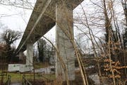 Die Höhe des Viadukts kompliziert und verteuert die Arbeiten