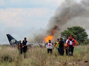 Den Flugzeugunfall im mexikanischen Bundesstaat Durango Ende Juli überlebten alle 103 Menschen an Bord. Dutzende Passagiere wurden verletzt, einige schwer. (Bild: KEYSTONE/AP Red Cross Durango)