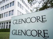 Glencore hat im ersten Halbjahr mehr Umsatz erzielt und einen Gewinnsprung gemacht. (Bild: KEYSTONE/URS FLUEELER)