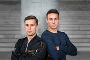 Doch nicht gemeinsam auf dem Platz: Nias Hefti (links) und FCSG-Captain Silvan Hefti spielen in dieser Saison in unterschiedlichen Trikots. (Bild: Michel Canonica)