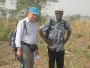 Essodinam Alitiloh (rechts) mit Peter Lohrer, Mitglied des Vereins Swiss Education and Employment in Kara (Togo). (Bild: PD)